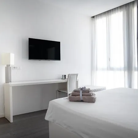 Midnight In 3* Genova