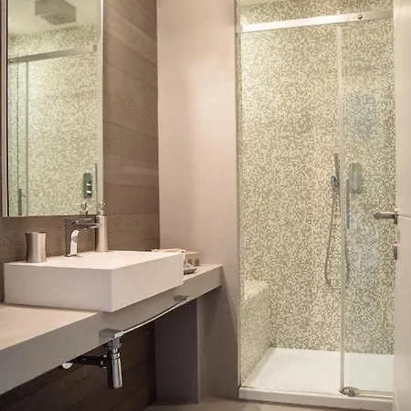 Midnight In ゲストハウス ジェノヴァ