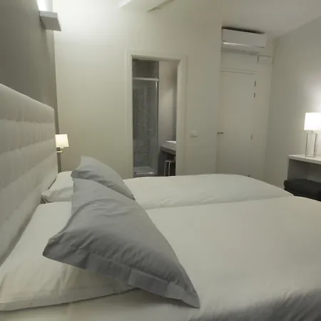 ゲストハウス Midnight In