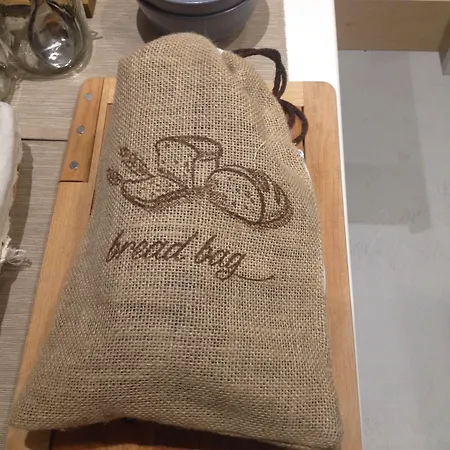 Midnight In ゲストハウス ジェノヴァ