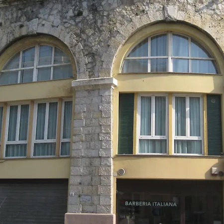 Midnight In ゲストハウス